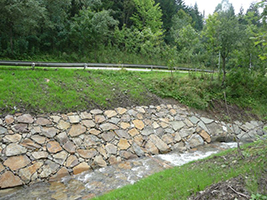 Kliknutím zvětšíte