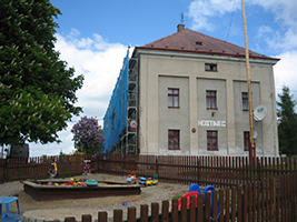 Kliknutím zvětšíte