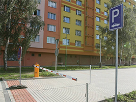 Kliknutím zvětšíte